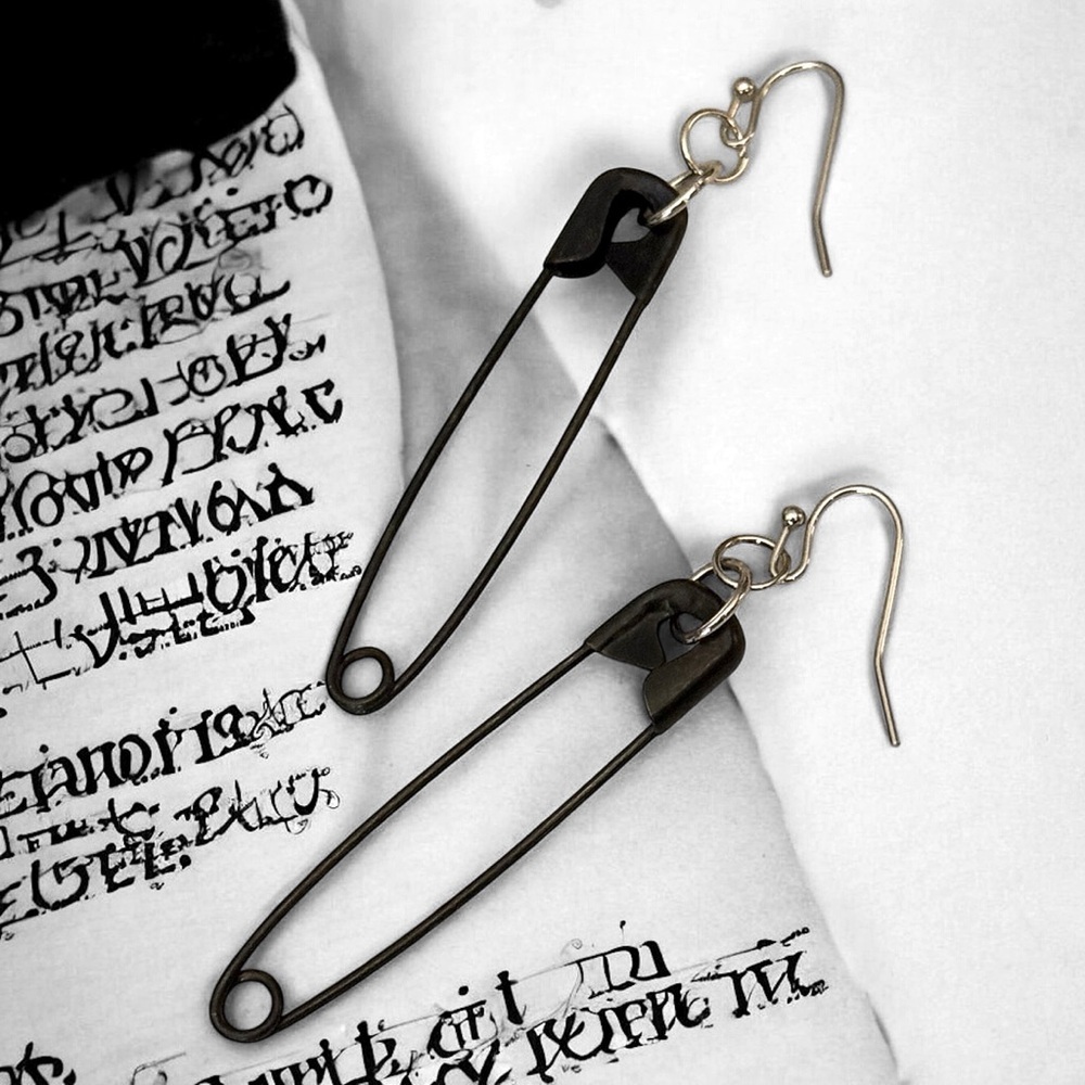 5 For $25💫Long Punk Rock Black Safety Pin Dangles Earrings - Picture 5 of 5